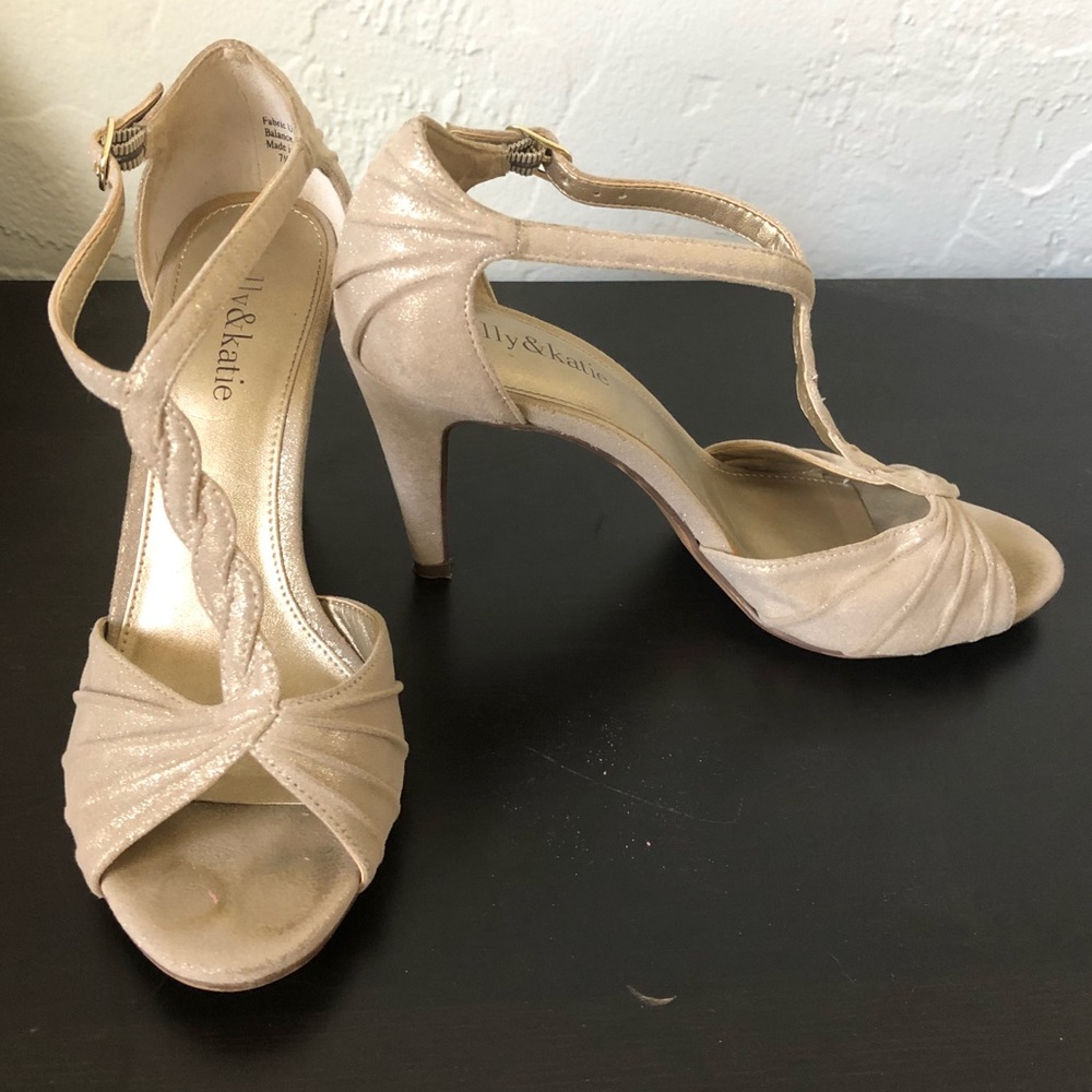 Kelly & Kate Metallic Nude Peep Toe Sandal